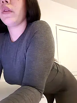 leeya lee online show from 02-05-25, 01:58