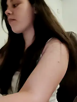 leeya lee online show from 02-07-25, 07:59