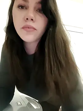 leeya lee online show from 03-22-25, 08:48