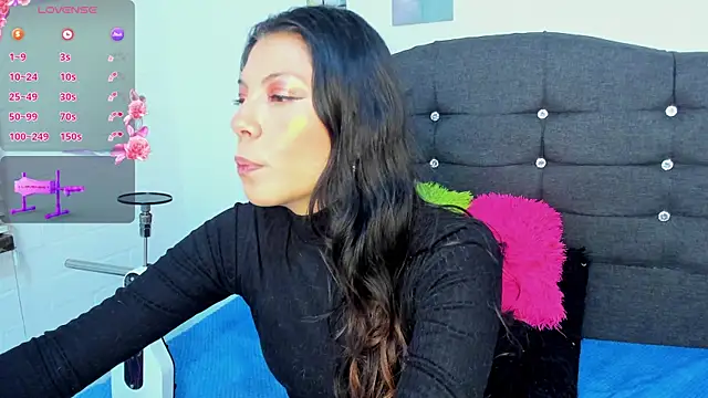Selenakyle92  online show from 06-16-26, 08:22