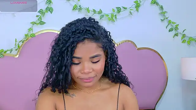 NahiaraReina online show from 11-23-25, 12:49