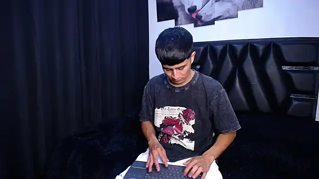 The  Rodriguez online show from 04-08-26, 05:46