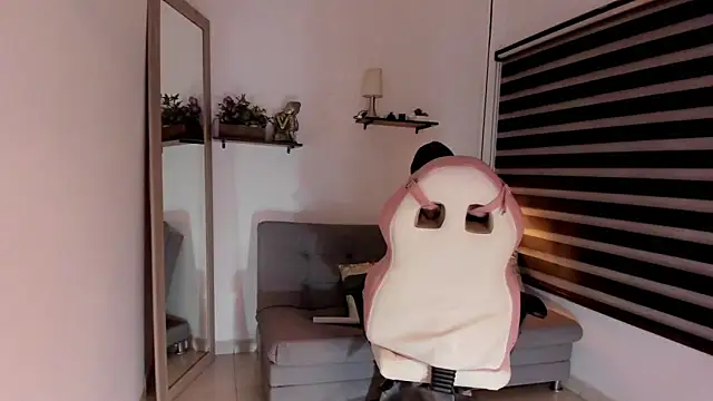 yenny garcia online show from 03-27-26, 03:01