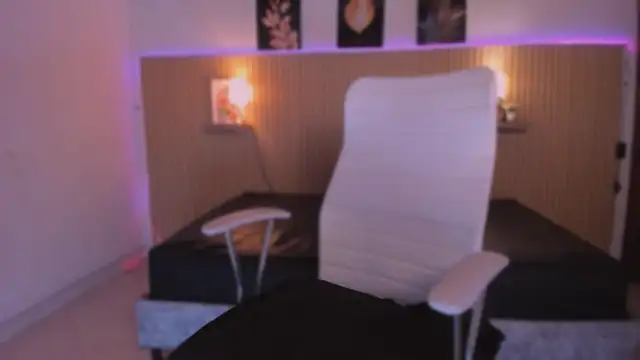 cloe sirena online show from 04-09-26, 02:00