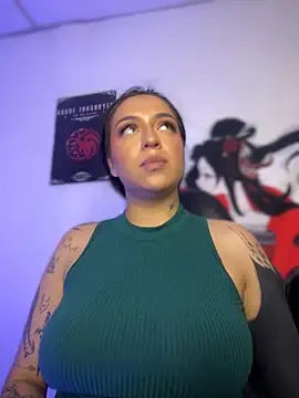 AnnikaMerliahh  online show from 10-23-25, 02:44