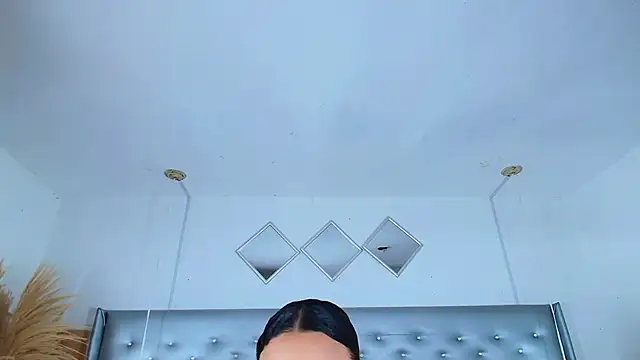 EileenBenzon online show from 03-06-25, 05:43