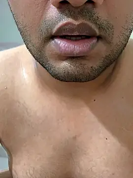 Snapshot of ved240 chatting on 03-11-26, 01:06 ved240 online show from 03-11-26, 01:06