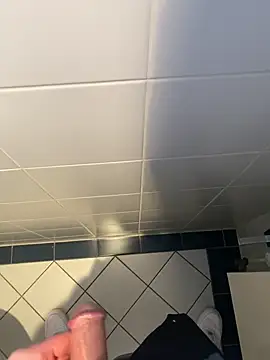 neilho1 online show from 02-18-25, 12:17