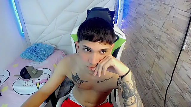 Brayan lopezz online show from 01-21-25, 03:54