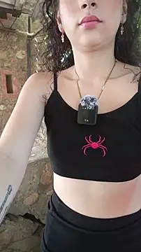 Snapshot of sweet_outdoor_charm chatting on 06-21-26, 03:36 sweet outdoor charm online show from 06-21-26, 03:36