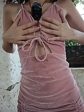 Snapshot of sweet_outdoor_charm chatting on 07-02-26, 04:02 sweet outdoor charm online show from 07-02-26, 04:02