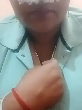 Snapshot of seemi_bhabhi chatting on 02-14-25, 04:52 seemi bhabhi online show from 02-14-25, 04:52