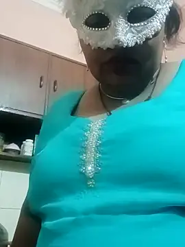 Snapshot of seemi_bhabhi chatting on 03-02-25, 09:22 seemi bhabhi online show from 03-02-25, 09:22