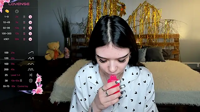 SweetyDeviliya online show from 02-16-25, 09:59