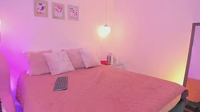 ibella7 online show from 04-07-26, 07:36