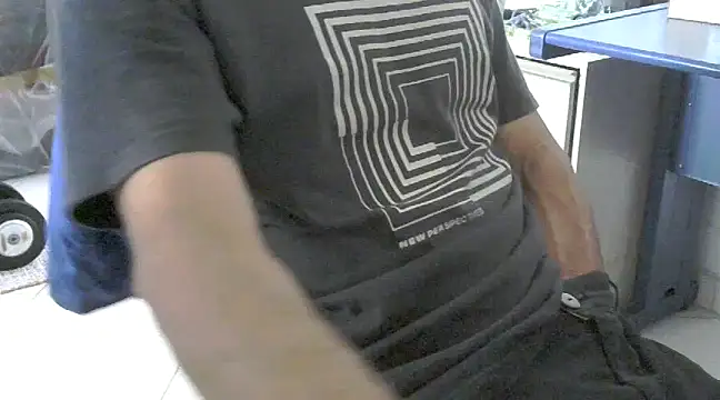 Snapshot of bbehemothh chatting on 12-23-24, 06:48 bbehemothh online show from 12-23-24, 06:48