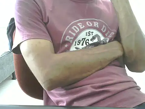 Snapshot of bbehemothh chatting on 02-09-25, 04:40 bbehemothh online show from 02-09-25, 04:40