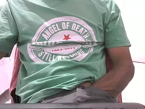 Snapshot of bbehemothh chatting on 02-18-25, 12:37 bbehemothh online show from 02-18-25, 12:37