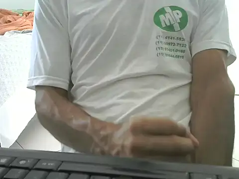 Snapshot of bbehemothh chatting on 03-04-25, 05:03 bbehemothh online show from 03-04-25, 05:03