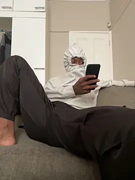 Mischevous T69 online show from 11-08-25, 08:47