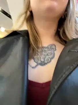 Sunny   Bunny online show from 02-18-25, 02:16