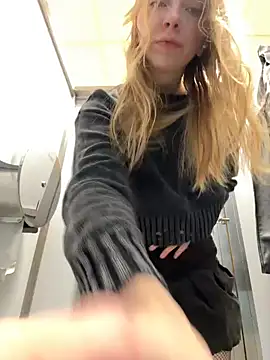 Sunny   Bunny online show from 10-18-25, 12:06