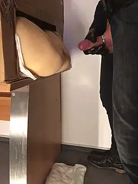 Snapshot of Inseminator69 chatting on 03-14-25, 03:36 Inseminator69 online show from 03-14-25, 03:36