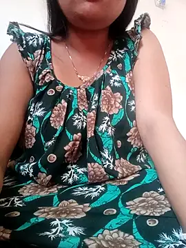 Snapshot of Priya_2222 chatting on 02-17-26, 06:10 Priya 2222 online show from 02-17-26, 06:10