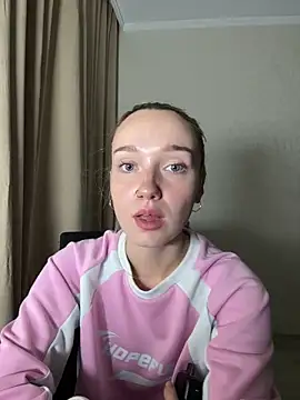 Snapshot of Wild_Sophie_ chatting on 09-22-25, 03:03 Wild Sophie online show from 09-22-25, 03:03