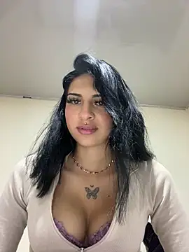 Hilary pinkk online show from 03-15-25, 12:25