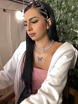 Hilary pinkk online show from 04-22-26, 01:08