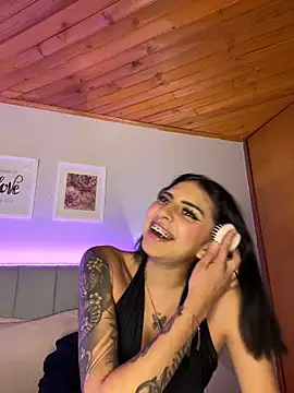 Hilary pinkk online show from 05-06-26, 03:13
