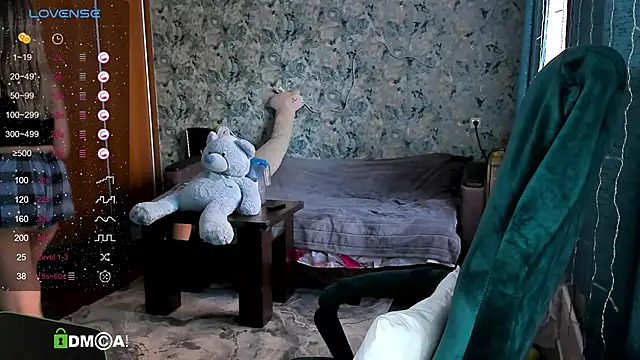 Your small bunny online show from 02-05-25, 06:24