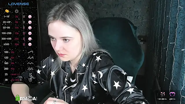 Your small bunny online show from 02-19-25, 01:18