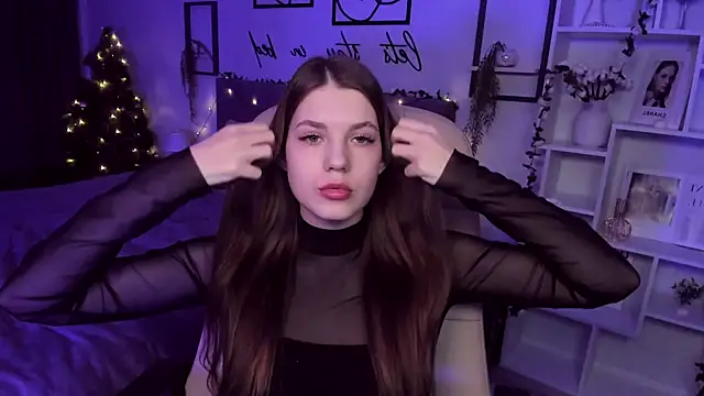 Snapshot of BellaSweetHeart chatting on 12-27-24, 08:39 BellaSweetHeart online show from 12-27-24, 08:39