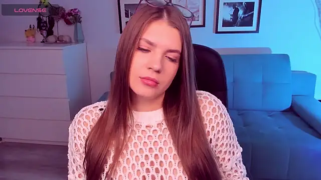 Snapshot of BellaSweetHeart chatting on 10-30-25, 06:59 BellaSweetHeart online show from 10-30-25, 06:59