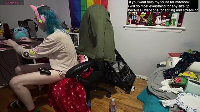 tallnerdyguy online show from 03-10-25, 04:17