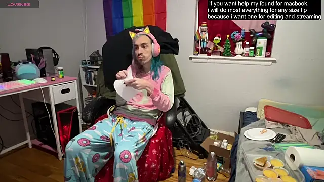 tallnerdyguy online show from 03-21-25, 02:18