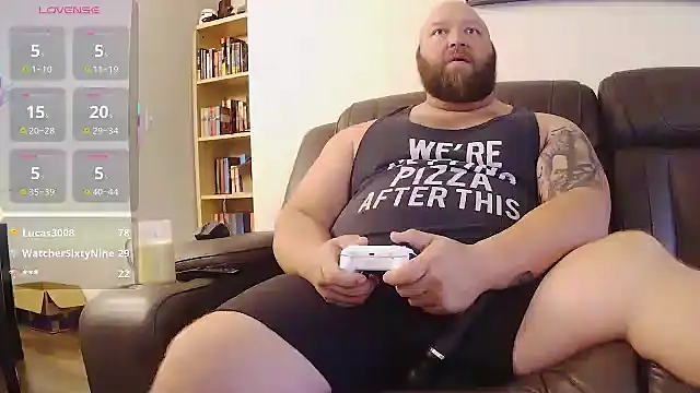 Snapshot of Strong_Bear89 chatting on 10-24-25, 01:18 Strong Bear89 online show from 10-24-25, 01:18