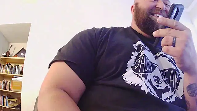 Snapshot of Strong_Bear89 chatting on 11-07-25, 04:40 Strong Bear89 online show from 11-07-25, 04:40