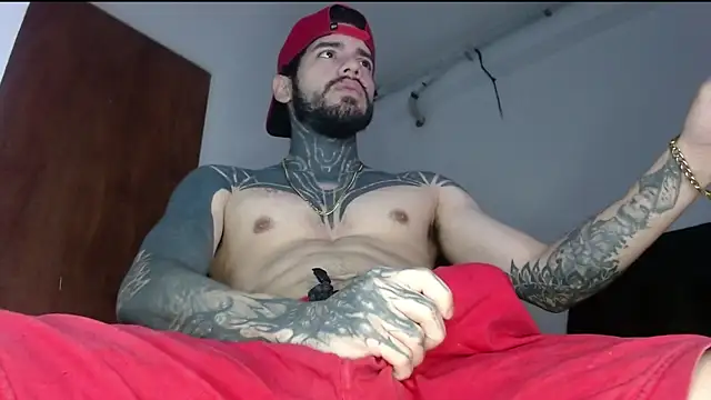 Snapshot of BlackTattooKing chatting on 10-07-25, 09:12 BlackTattooKing online show from 10-07-25, 09:12