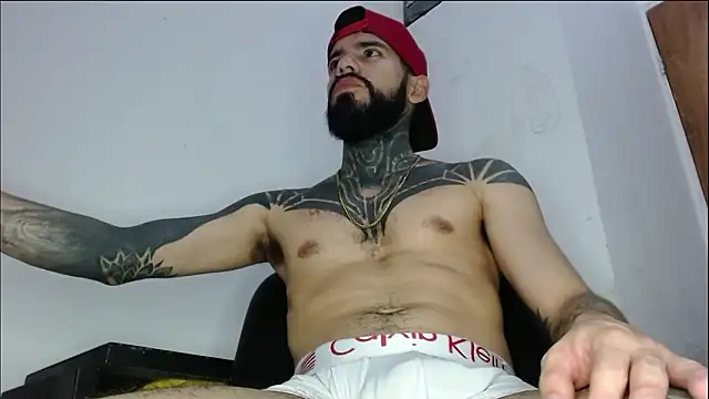 Snapshot of BlackTattooKing chatting on 02-19-26, 07:32 BlackTattooKing online show from 02-19-26, 07:32