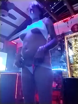 Snapshot of ivylee31 chatting on 03-15-25, 06:03 ivylee31 online show from 03-15-25, 06:03