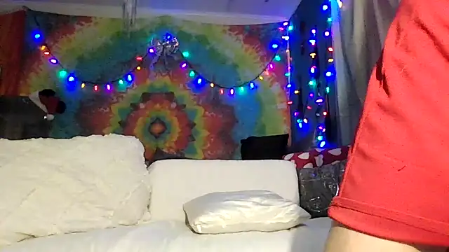 Snapshot of ivylee31 chatting on 12-21-25, 07:37 ivylee31 online show from 12-21-25, 07:37