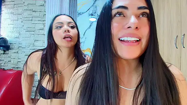 Snapshot of maribelsex303av chatting on 12-01-25, 02:33 maribelsex303av online show from 12-01-25, 02:33