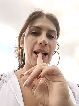 Alysson-- online show from 01-16-25, 03:56