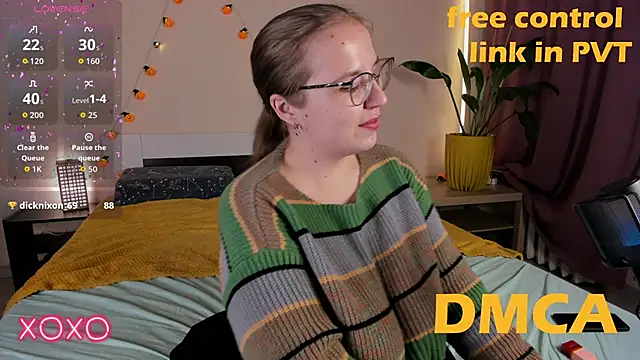 Snapshot of Your_Penny_ chatting on 10-15-25, 07:47 Your Penny  online show from 10-15-25, 07:47