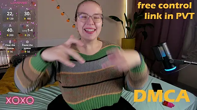 Snapshot of Your_Penny_ chatting on 10-16-25, 07:15 Your Penny  online show from 10-16-25, 07:15