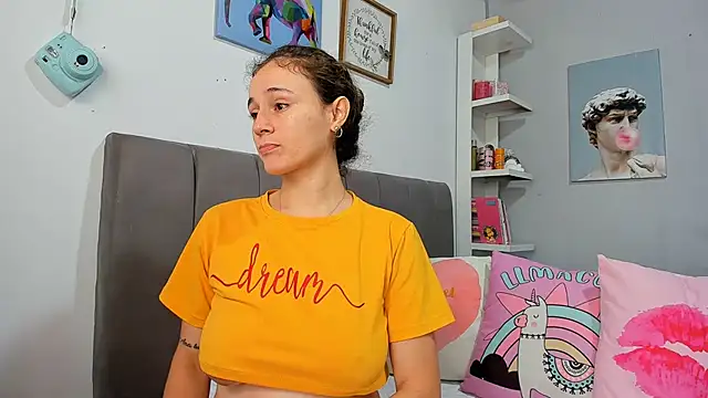 naughtyloverss online show from 06-18-26, 03:27