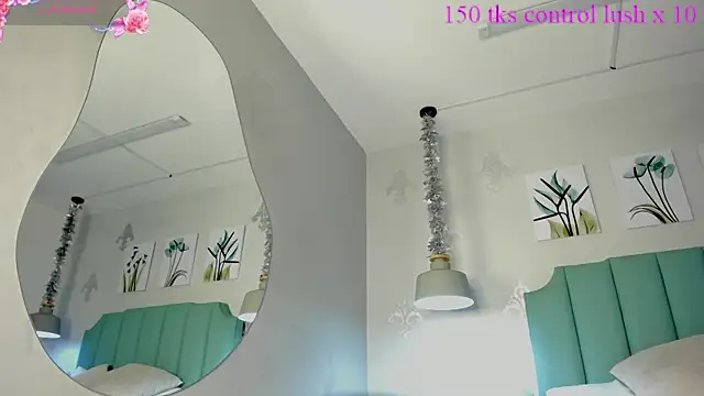 Snapshot of Khenta_Michells chatting on 02-04-25, 12:55 Khenta Michells online show from 02-04-25, 12:55